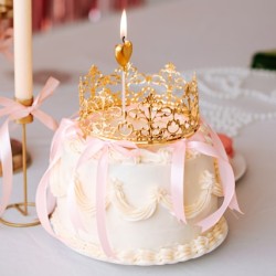 Pink champagne cake