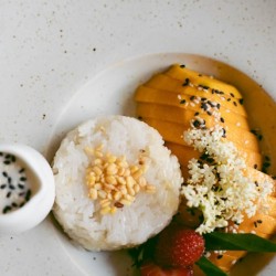 Mango sticky rice