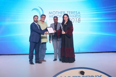 Nashwa Al Ruwaini First Emirati Woman to Win Mother Teresa Memorial Award for Social Justice