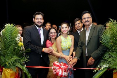 Bollywood Star Sunny Leone Inaugurates Al Adil’s 42nd Outlet Launch at Abu Dhabi