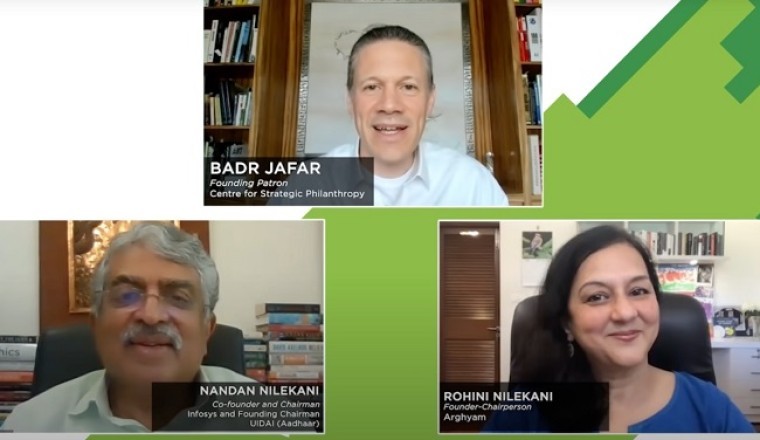 ناندان وروهيني نيليكاني: على رواد الأعمال الخيرية تبني التكنولوجيا والتعاون عبر القطاعات المختلفة  لتسريع التغيير