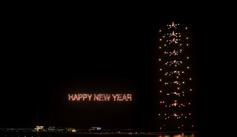 Spectacular #RAKNYE 2022 fireworks show sets two GUINNESS WORLD RECORDS™ titles, mesmerising thousands of visitors