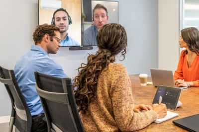 دراسة جديدة تدعو لإعادة ضبط استراتيجيات العمل الهجين لتصبح أكثر فعالية —  بولي وأكاديمية ورك تك