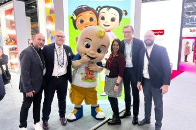 توقيع إتفاقية أول مركز 