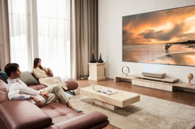 START YOUR YEAR WITH OUTSTANDING PICTURE CLARITY AND TRUE-TO-LIFE COLORS