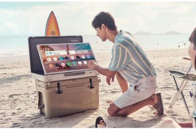 شاشة لايف ستايل الجديدة ومتعددة الاستخدامات من إل جي تقدم حلاً ترفيهياً أثناء التنقل