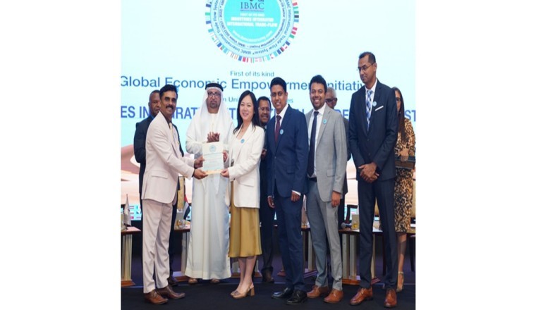 تفتتح شركة هيومان بيرد إي في مصنعًا صغيرًا لمركباتها التجارية الخالية من الانبعاثات في الإمارات العربية المتحدة