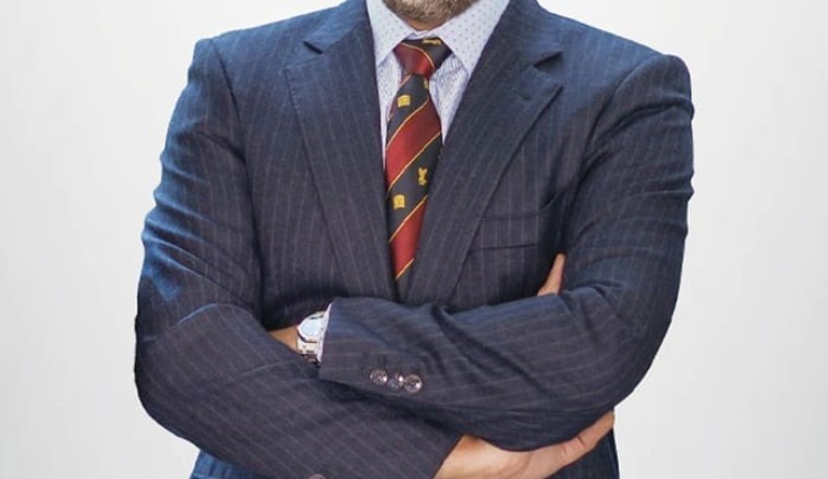 Cosmetic Surgeon in Dubai - Dr Adnan Tahir