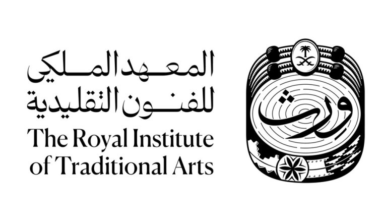 المعهد الملكي للفنون التقليدية «وِرث» يبهر اليونان بفن القط العسيري