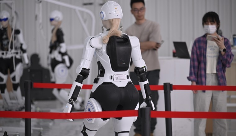 EXEED تستعرض روبوتات AiMOGA الذكية ونسخة ES فائقة الأداء في معرض شنغهاي الدولي للسيارات: حقبة جديدة من الابتكار القائم على الذكاء والأداء