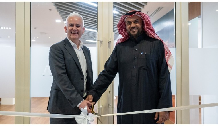 أتكنز توسّع حضورها في المملكة العربية السعودية بافتتاح مكتبٍ جديد في محافظة العُلا