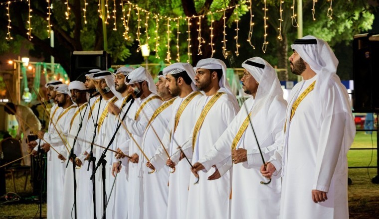 في مزيج بين تراث وثقافة الماضي وإنجازات الحاضر واستشراف المستقبل الشارقة تحتفي بمسيرة الإمارات في عيد الاتحاد الـ 52